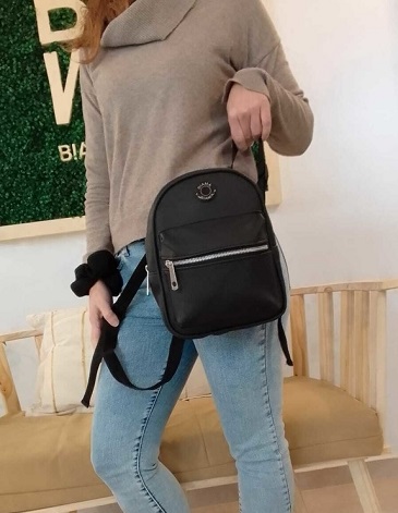 Mochila Chica Bolsillo Aplicado al Fte Biama Bags