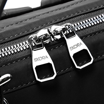 Mochila/ Cartera Scalabrini Portanotebook Incluye Llavero - Skora